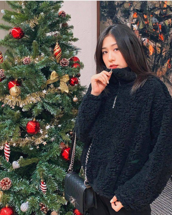 Đón Noel, dàn mỹ nhân Việt làm nail xinh lung linh: người ưa tối giản, người vẽ màu mè - 5