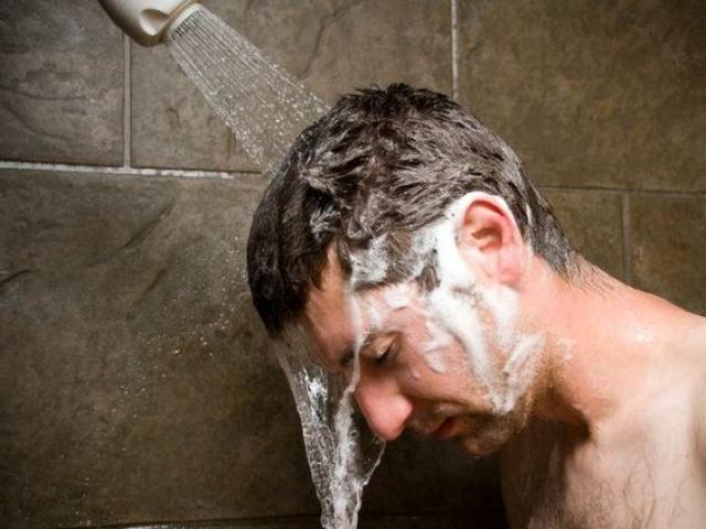 7 điều cần phải biết khi tắm vào mùa đông để không đột tử ngay trong phòng tắm