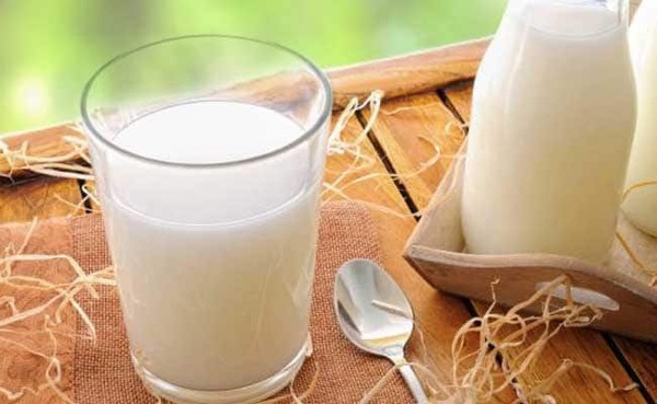 Uống sữa buổi sáng hay tối tốt nhất? Nhiều người ngỡ mình uống đúng hóa ra toàn sai - 1