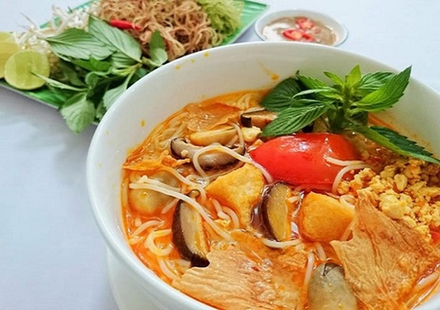 Cách nấu bún Thái hải sản ngon chuẩn vị người Thái - 9