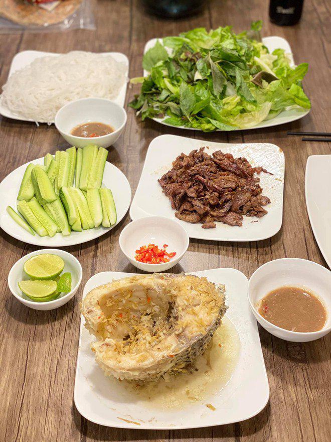 Được Dương Khắc Linh thiết đãi món tủ, Hà Hồ thích thú hứa gả luôn con gái - 6