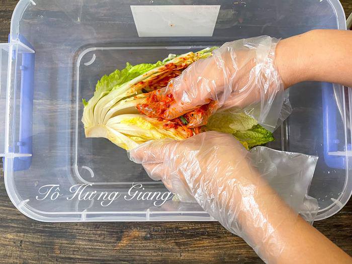 Mẹ 2 con mách cách làm kim chi cải thảo giòn tan, thơm nức mũi, ai cũng ăn được - 6