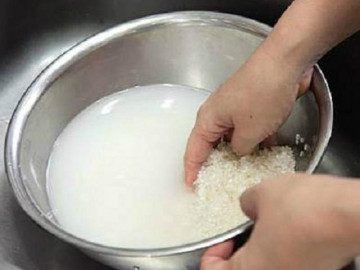 Nấu cơm bằng nước lạnh, vo gạo kỹ: 4 thói quen khiến cơm mất sạch dinh dưỡng lại hại thân