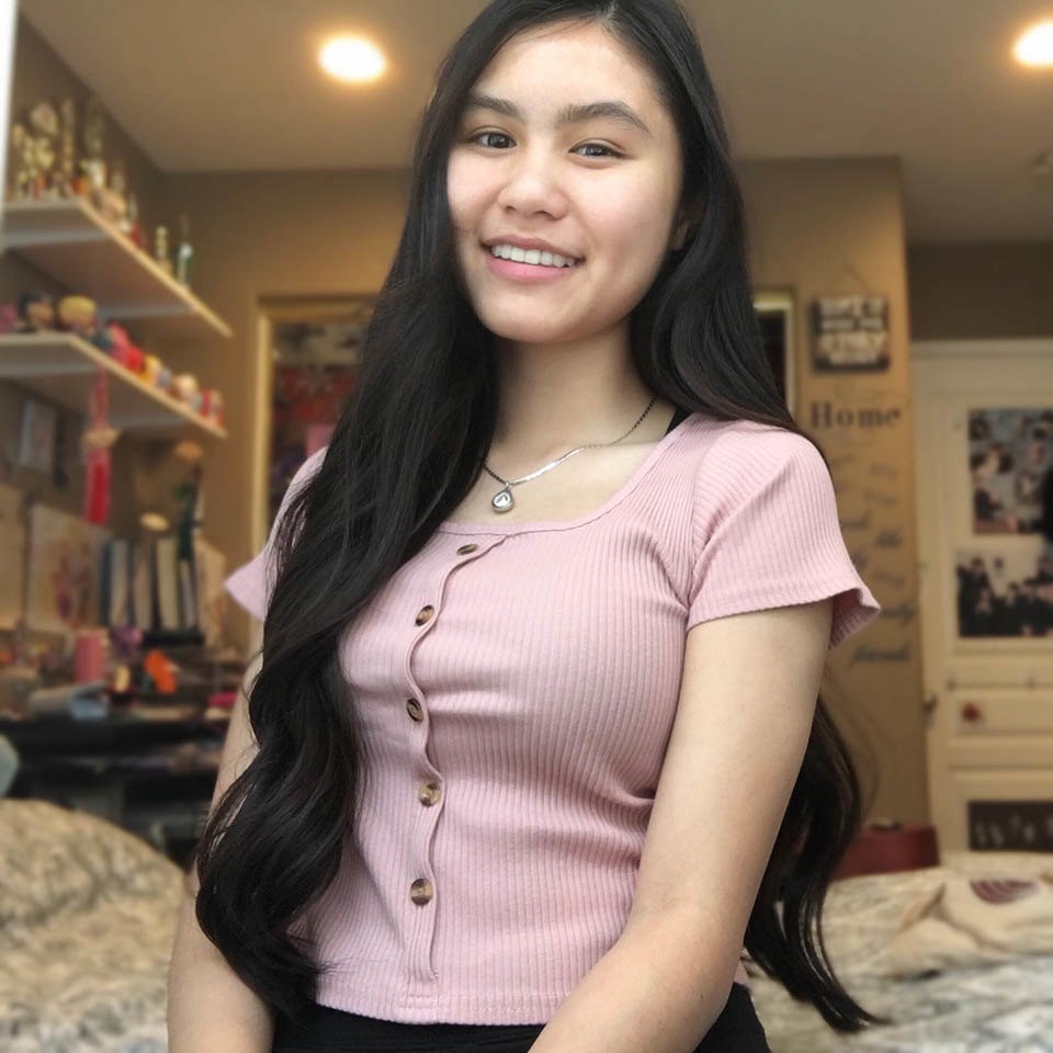 Giai nhân làng cải lương khoe con gái 18 tuổi xinh như Hoa hậu, là bản sao hoàn hảo của mẹ - 6