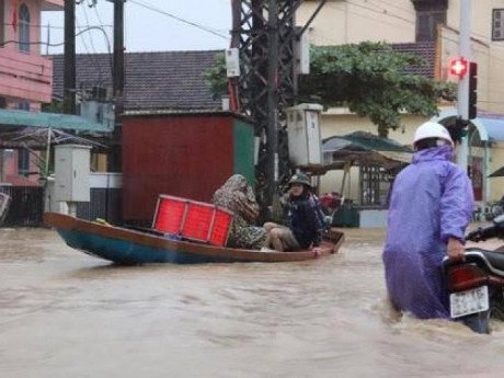 Hà Tĩnh - Quảng Bình: Nước lũ bủa vây, 4 người chết và mất tích
