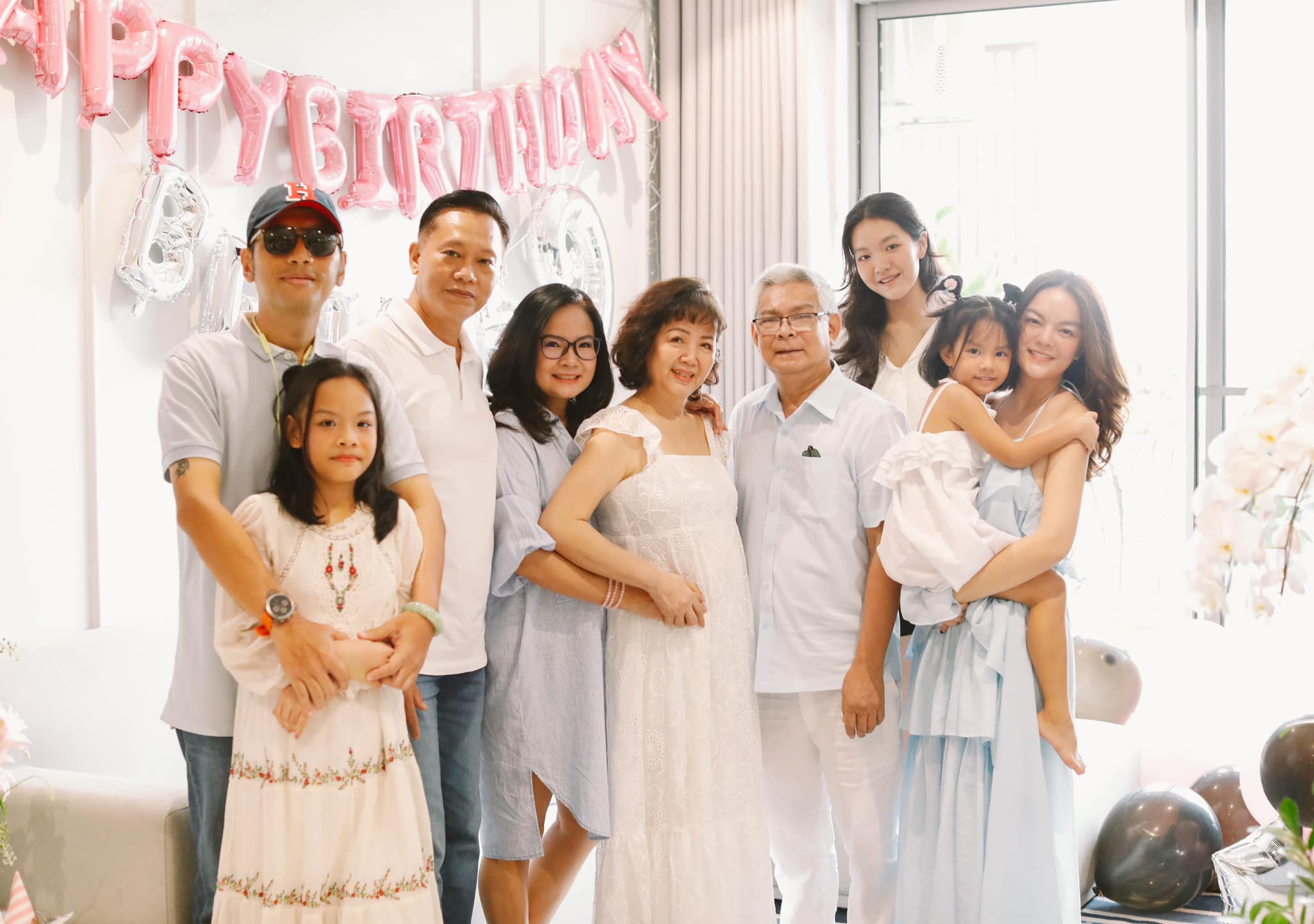 Ngoài 2 con với Quang Huy, Phạm Quỳnh Anh còn có con gái 18 tuổi cao 1m82 như Hoa hậu - 6