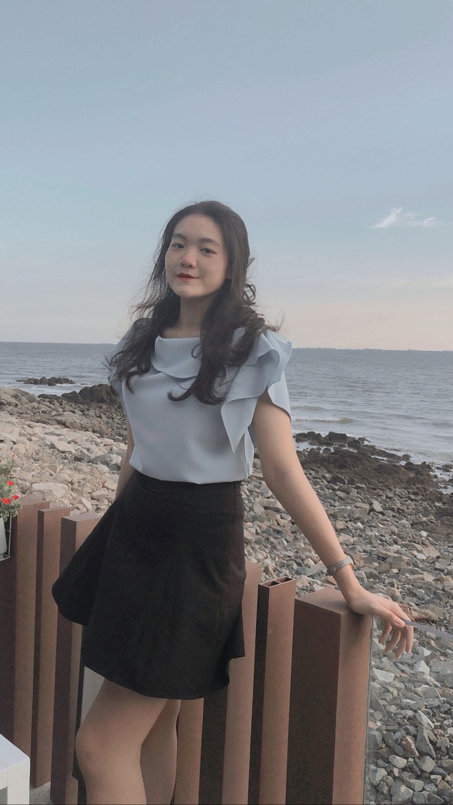 Ngoài 2 con với Quang Huy, Phạm Quỳnh Anh còn có con gái 18 tuổi cao 1m82 như Hoa hậu - 9