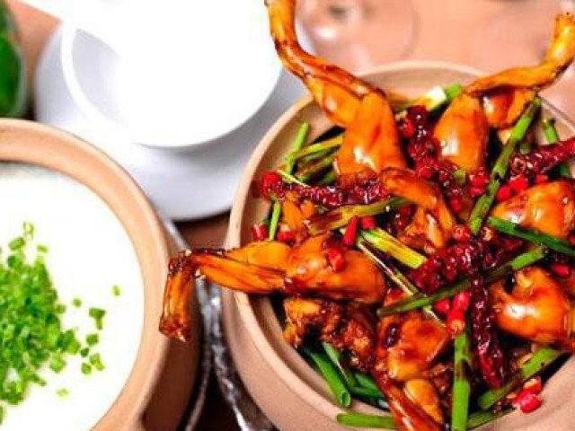 Lễ hội ẩm thực Singapore: Món nào cũng mlem, từ súp sườn heo đến cua sốt ớt thơm lừng