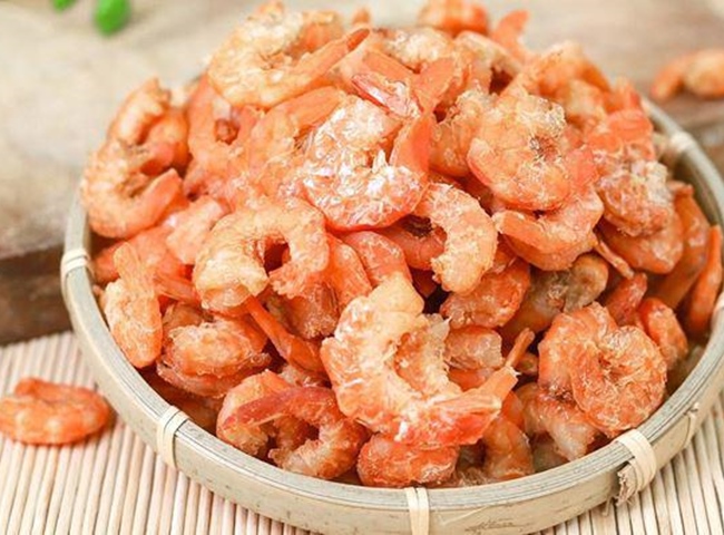 Cách làm tôm khô một nắng dẻo ngon hấp dẫn cho ngày Tết thêm thú vị