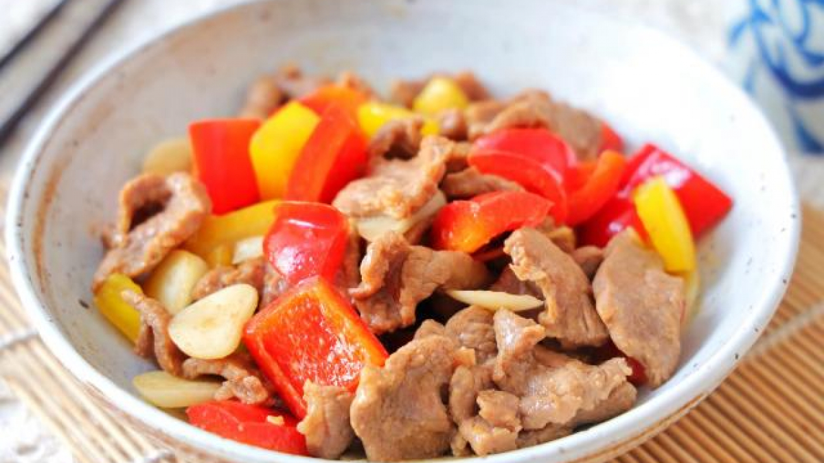 Thịt bò xào ớt chuông