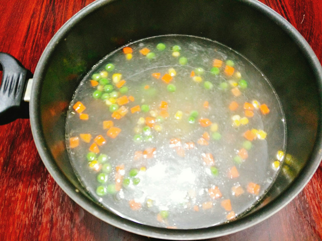 Tổng hợp 4 cách nấu súp tôm cho bé ăn dặm dễ làm, bổ dưỡng - 12