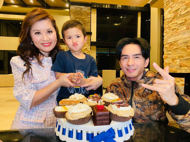 The rich Vietnamese baby was held by the most beautiful beauty in the Philippines in 2017, now his parents are divorced - 4