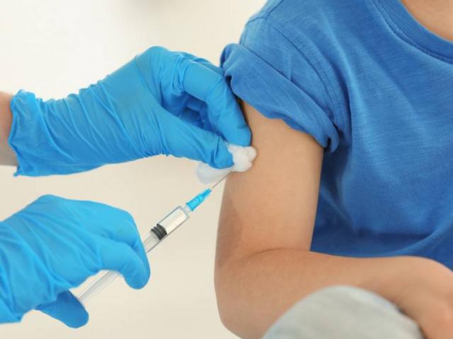 1 trong 4 học sinh Bắc Giang sốc phản vệ sau tiêm vắc-xin Covid-19 đã tử vong