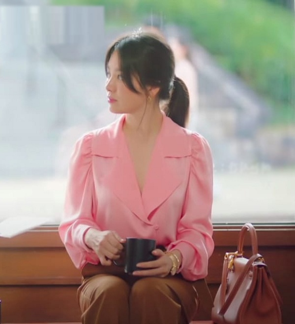 Diện trang phục công sở sang chảnh trong phim mới, Song Hye Kyo gây sốt vì phong cách nữ thần xinh đẹp - 8