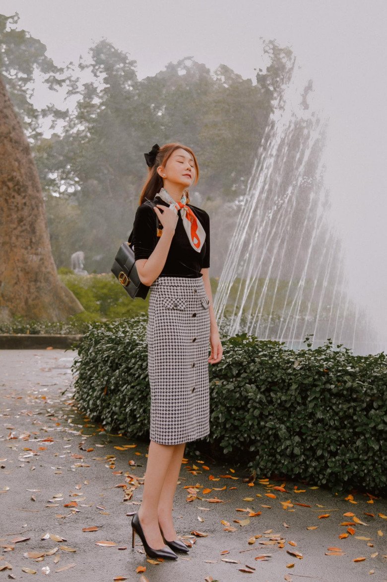 Thanh Hằng sử dụng trang phục công sở mùa thu, chị em nào cũng hâm mộ - 11