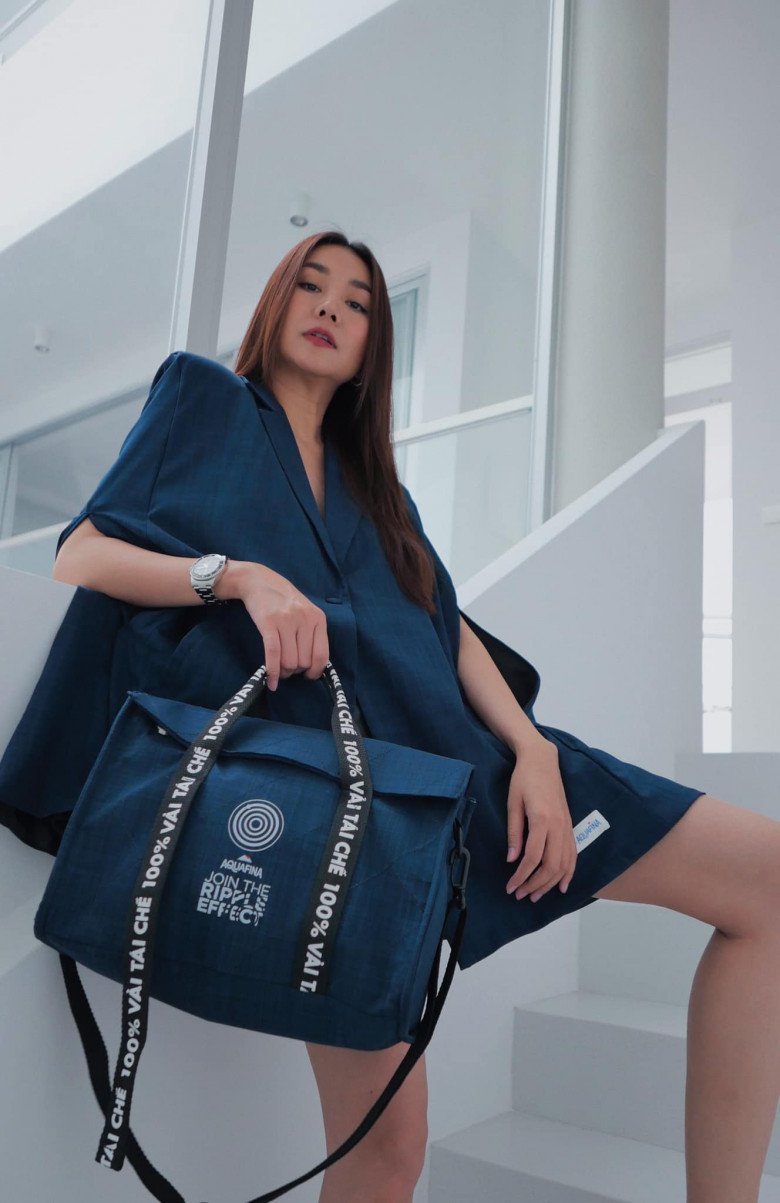 Thanh Hằng sử dụng trang phục công sở mùa thu, chị em nào cũng hâm mộ - 5