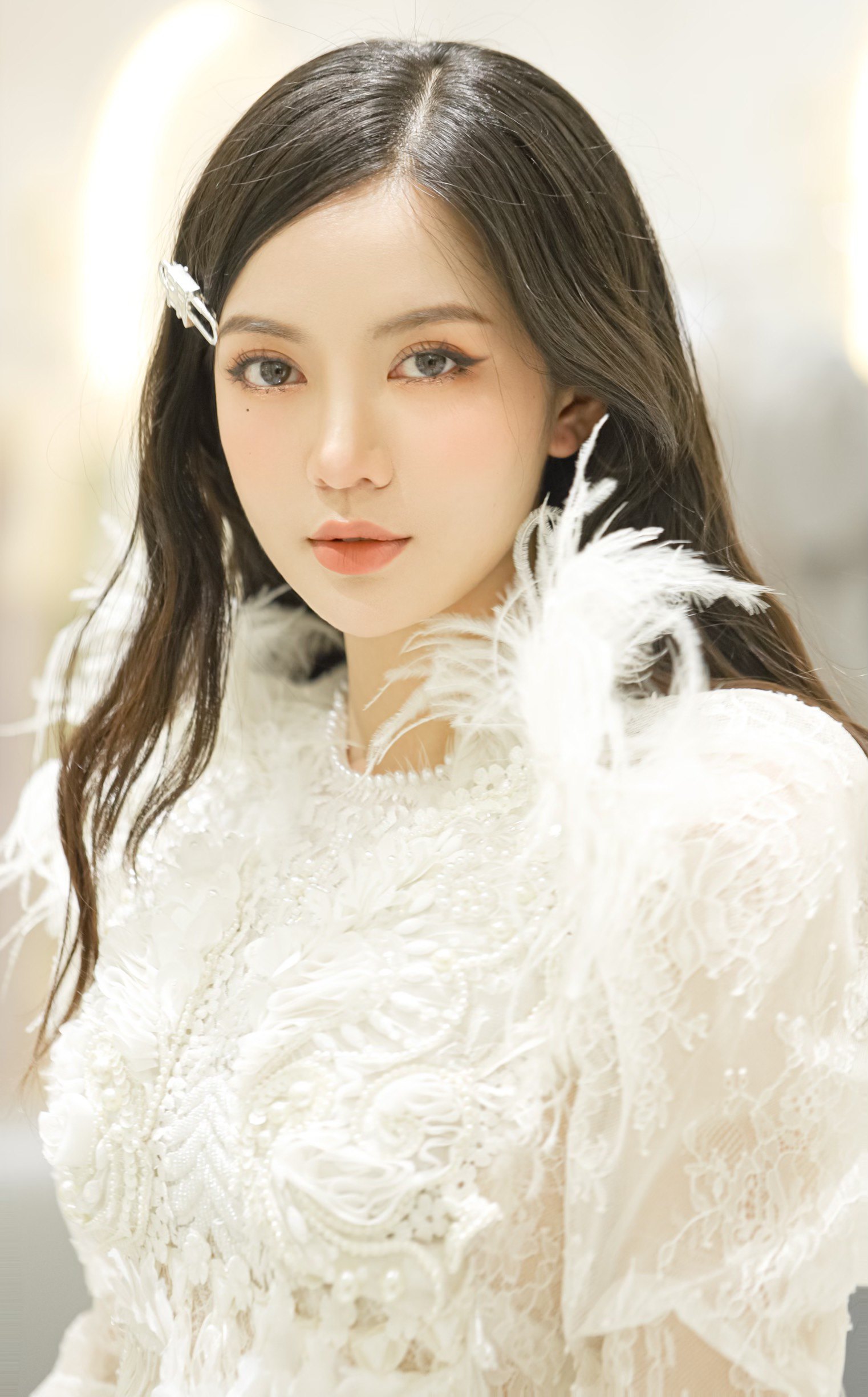 Nhan sắc của MC Tú Linh - hotgirl MU năm xưa bao chàng trai gọi vợ qua ống kính amp;#34;team qua đườngamp;#34; - 9