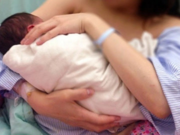 Đi khám hậu sản, mùi hôi từ sản phụ bốc lên nồng nặc, bác sĩ tìm mãi mới ra thủ phạm lúc ở cữ