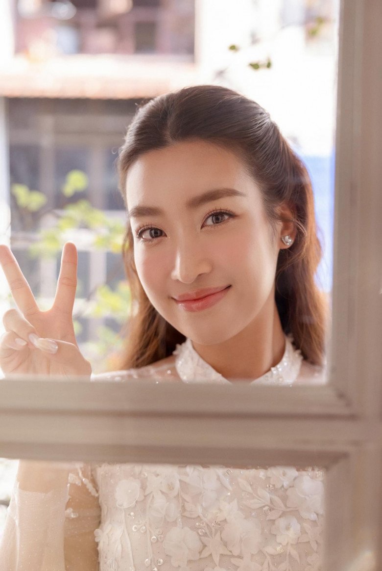 Độc quyền Đỗ Mỹ Linh sẽ diện tà áo dài cưới giản dị nhất được