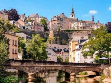 Vì sao Luxembourg nhỏ xíu lại là đất nước giàu nhất thế giới năm 2022
