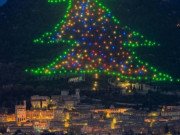 Xem ăn chơi - Cây thông Noel lớn nhất thế giới sắp được thắp sáng