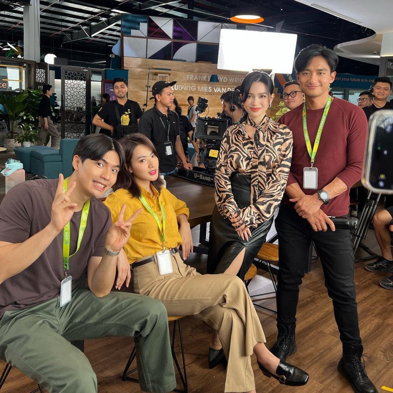 Diễn viên được so sánh với 