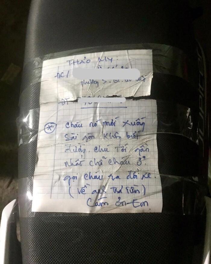 News 24h: 家を離れた学生が父親にバイクで学校に送ってもらい、添付の紙切れで全員が窒息死 - 1