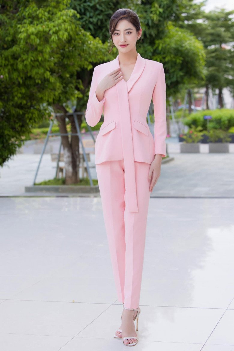amp;#34;Hoa hậu Cao Bằng có thân hình đẹp nhất showbizamp;#34; tung cánh với vai diễn, diện mạo ác nữ nhưng gu thời trang tổng tài xuất sắc - 15