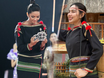 Hoa hậu Thuỳ Tiên diện đồ thổ cẩm giống HHen Niê, màn đụng độ khó phân thắng bại đây rồi!